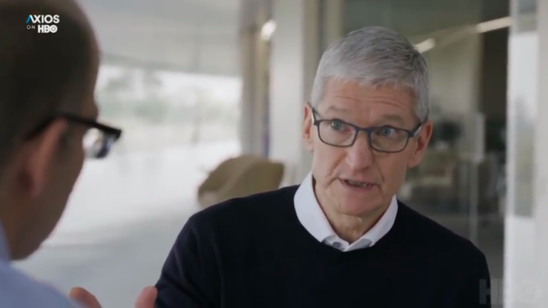 Глава Apple: через пару лет мы не сможем представить жизнь без дополненной реальности