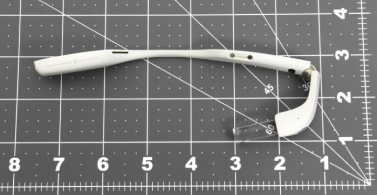 Первые официальные фотографии новых Google Glass