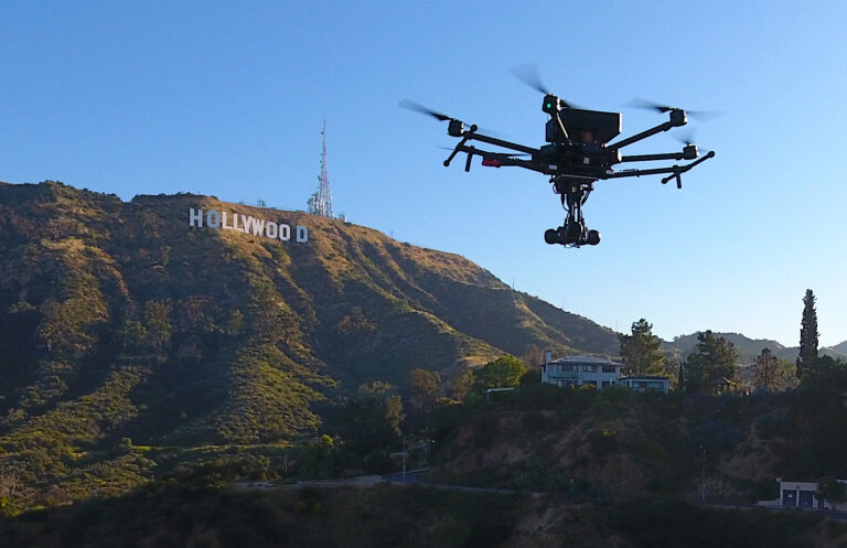 Дрон Flying EYE может транслировать сферическое видео в 6K