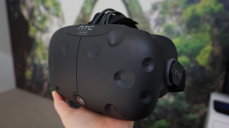 HTC подробно описала комплект потребительской версии Vive