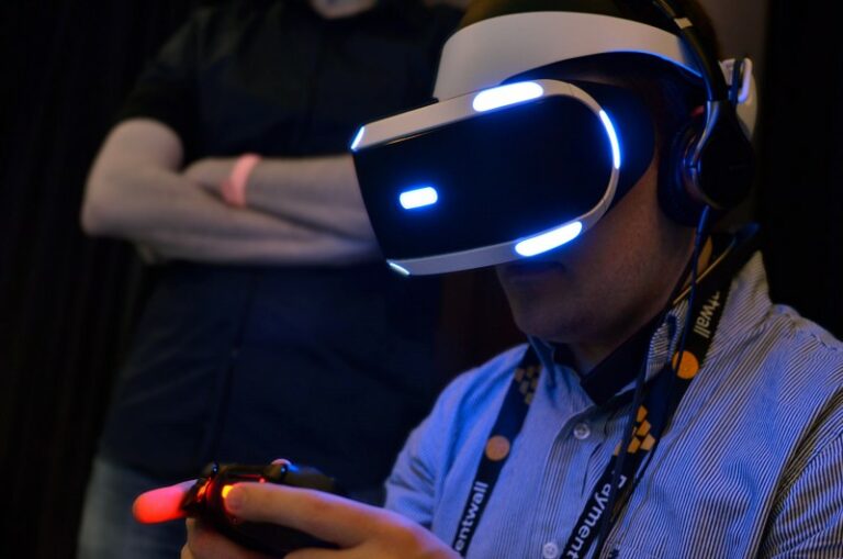 Sony разослала приглашения на презентацию PlayStation VR