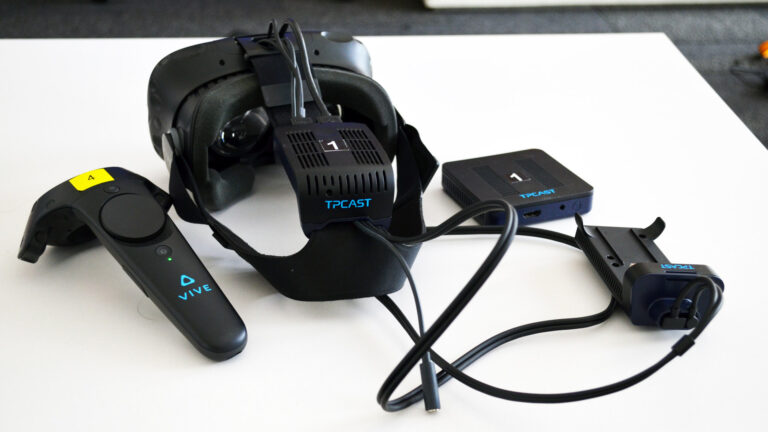 Бизнес-наборы TPCAST объединят без проводов до шести Vive