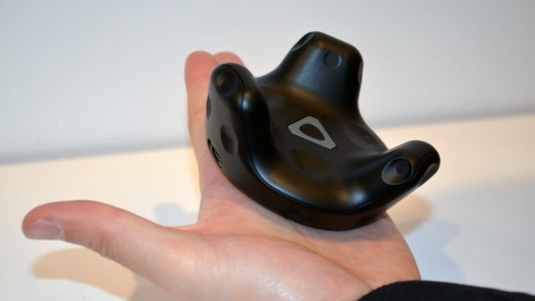 HTC будет сертифицировать контроллеры для Vive Tracker