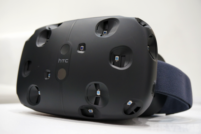 Массовый релиз HTC Vive сдвинулся в сторону Rift и Morpheus
