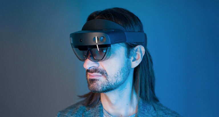 Главу проекта HoloLens увольняют из-за токсичного поведения