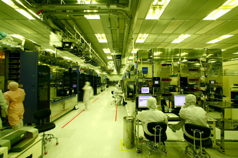 Meta* достигла соглашений о производстве microOLED-дисплеев с SK Hynix и LG Display
