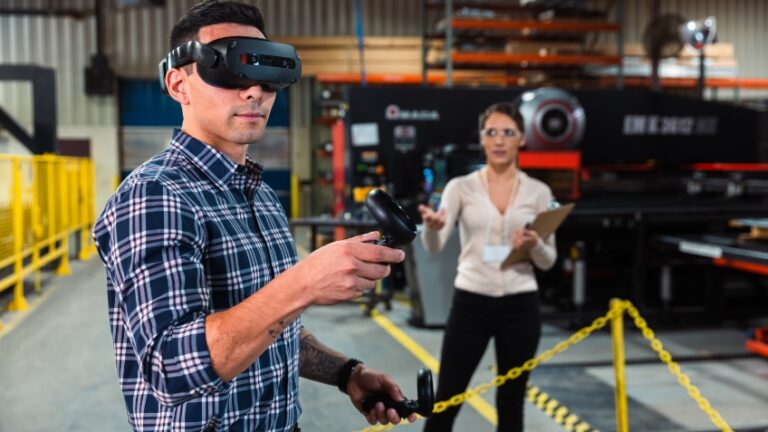 Lenovo начинает международные продажи очков ThinkReality VRX
