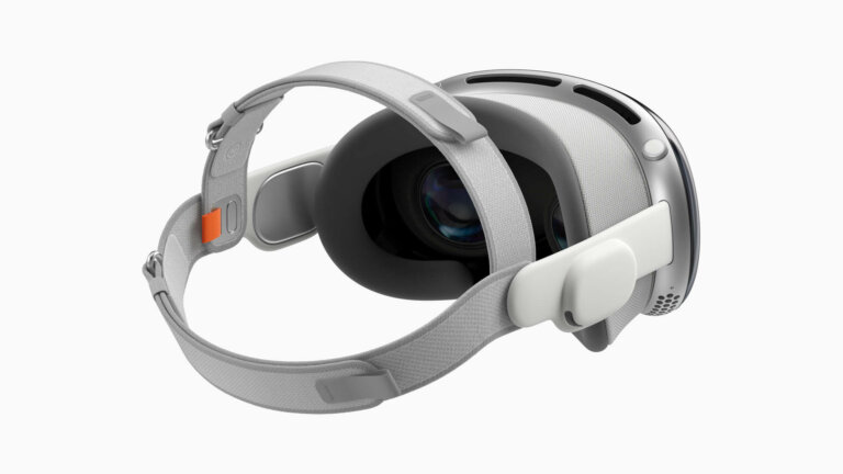 Первых покупателей Apple Vision Pro ждут 150 3D-фильмов, 250 игр в Apple Arcade и пространственные приложения