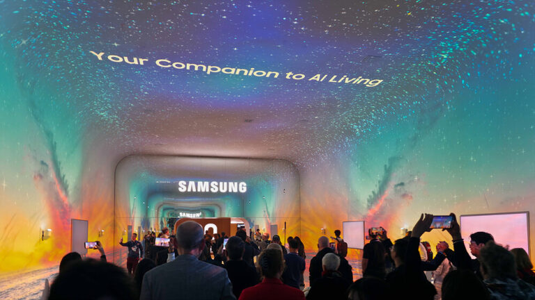 Samsung точно выпустит очки дополненной реальности