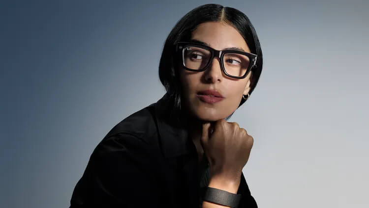Все пользователи Ray-Ban Display получили рукописный ЭМГ-ввод, а пешеходы — навигацию по США и далее